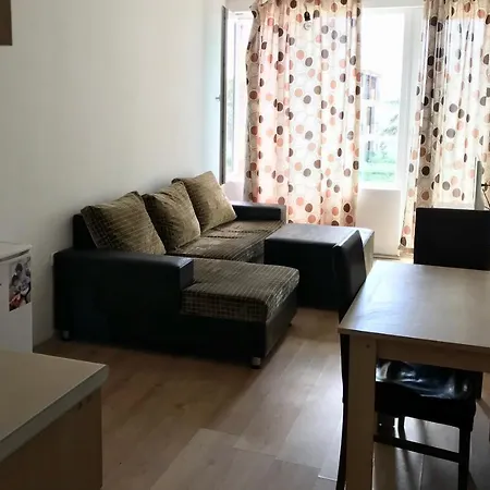 Апартаменты Budget First Sea Line Coast Camping Europe Поморие