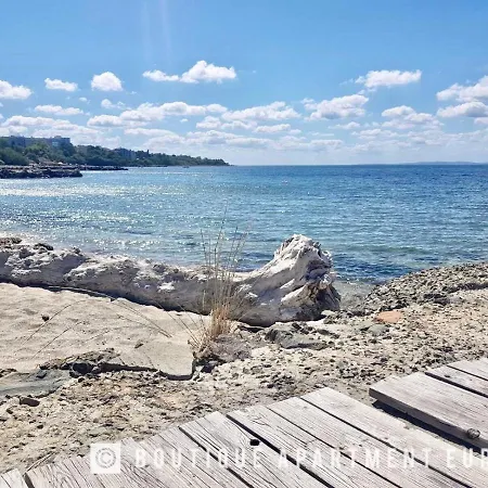 Budget First Sea Line Coast Camping Europe Апартаменты
